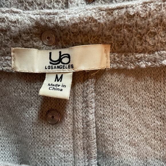 YA Los Angeles Back Button Accents Long Sleeve Roll Tab Pullover Sweater M - Picture 5 of 7